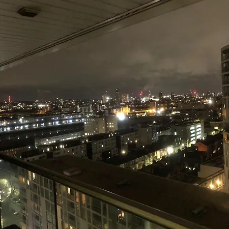 Modern 2Bed 2Bath Apartment Canary Wharf - Upto 5 Person London Exterior photo