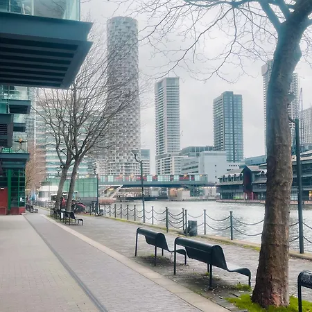Modern 2Bed 2Bath Apartment Canary Wharf - Upto 5 Person London Exterior photo